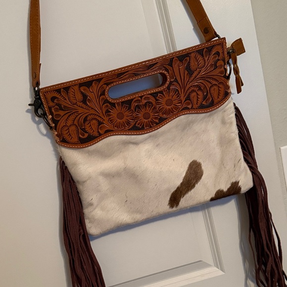 American Darling Tan and Cream Crossbody Bag with Fringe - Picture 10 of 10